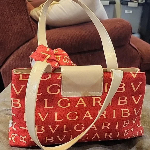 Bvlgari Gold and Cream Accent with Red Detail - Picture 2 of 16